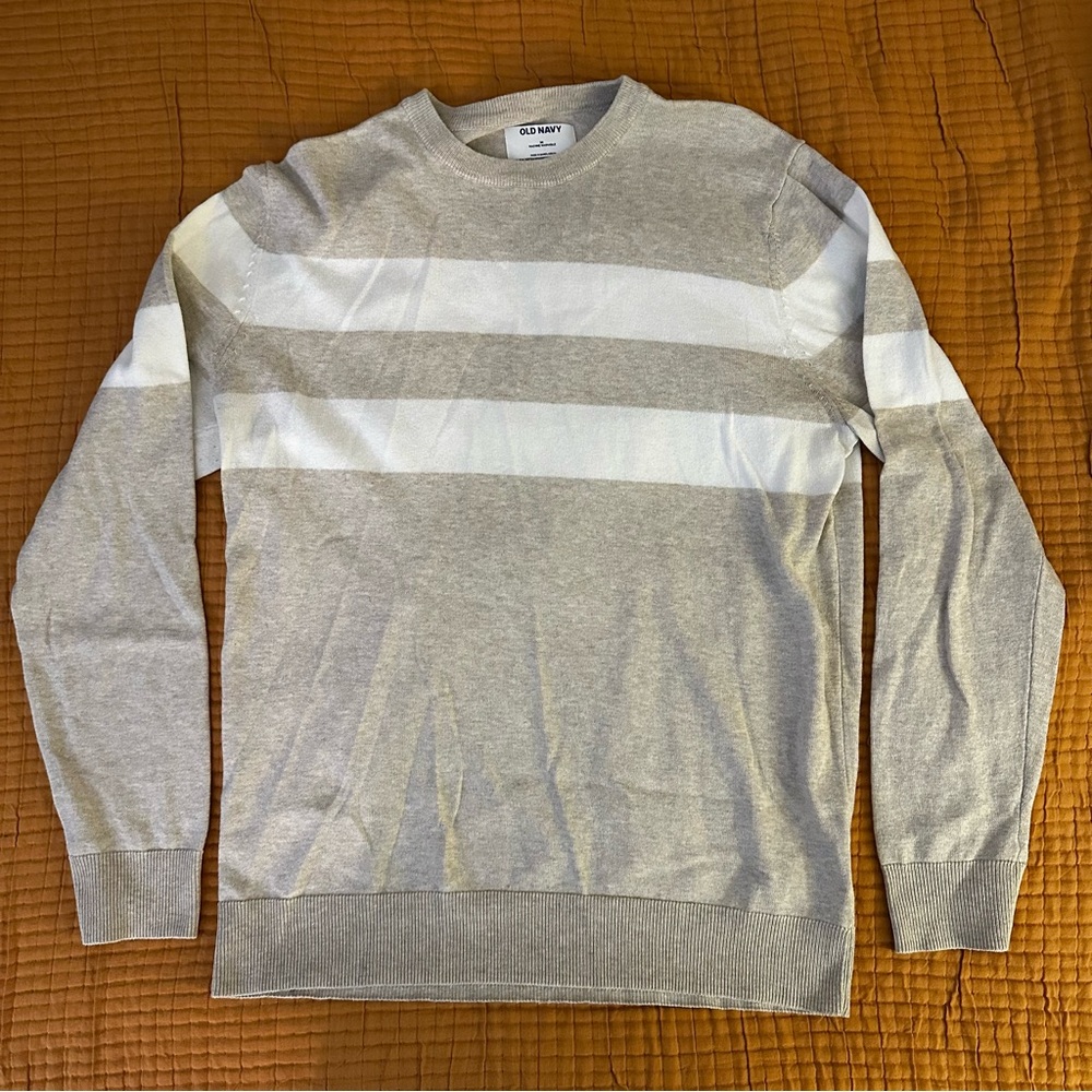 Old Navy Men's Gray Sweater